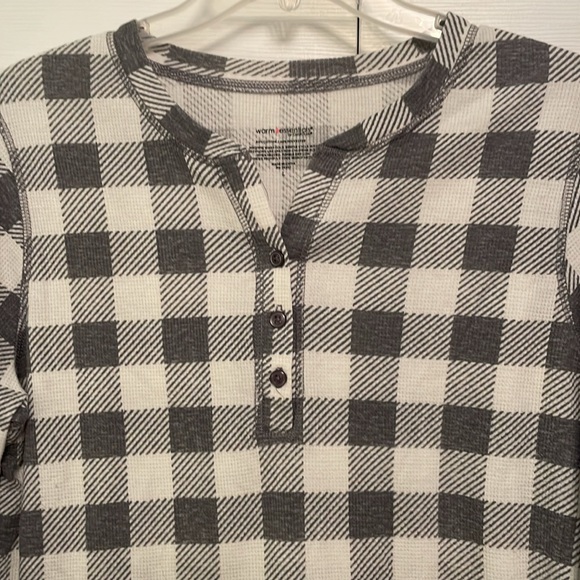 Cuddl Duds Warm Essentials Plaid Checkered Henley Thermal Top Gray White Large - Picture 3 of 9